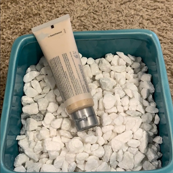 Aveda Mineral Tinted Moisture - Picture 2 of 2